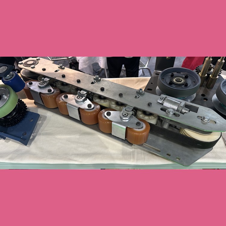 Модуль ременно-роликовый привода поручня правый эскалатора NextStep GAA26180AH1 Otis