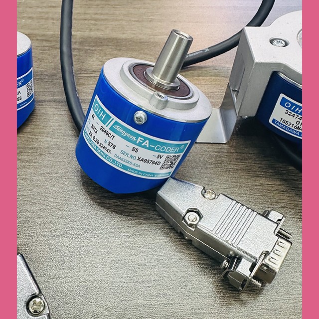 Энкодер 48-2048C/T-S5-5V TS5213N578 Tamagawa DAA633K6-K8A Otis