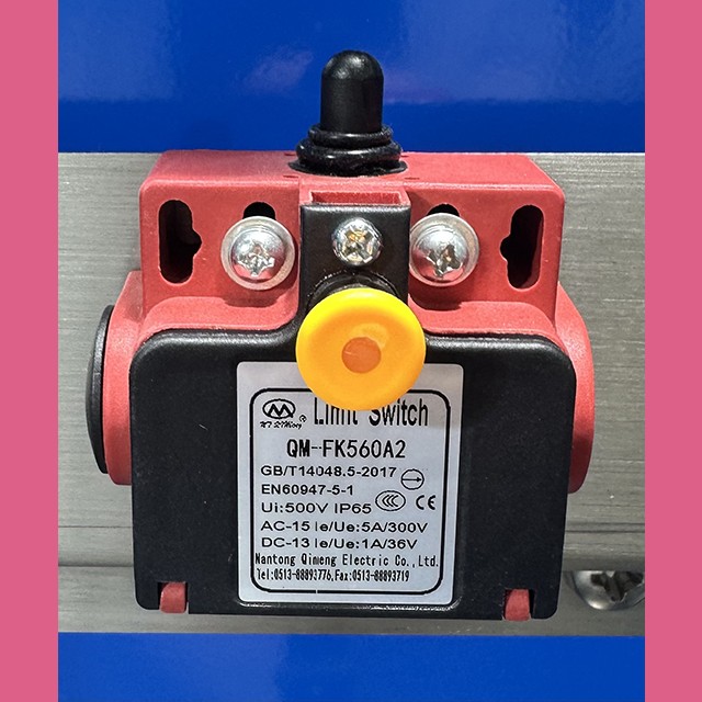 Выключатель с фиксацией QM-FK560A2